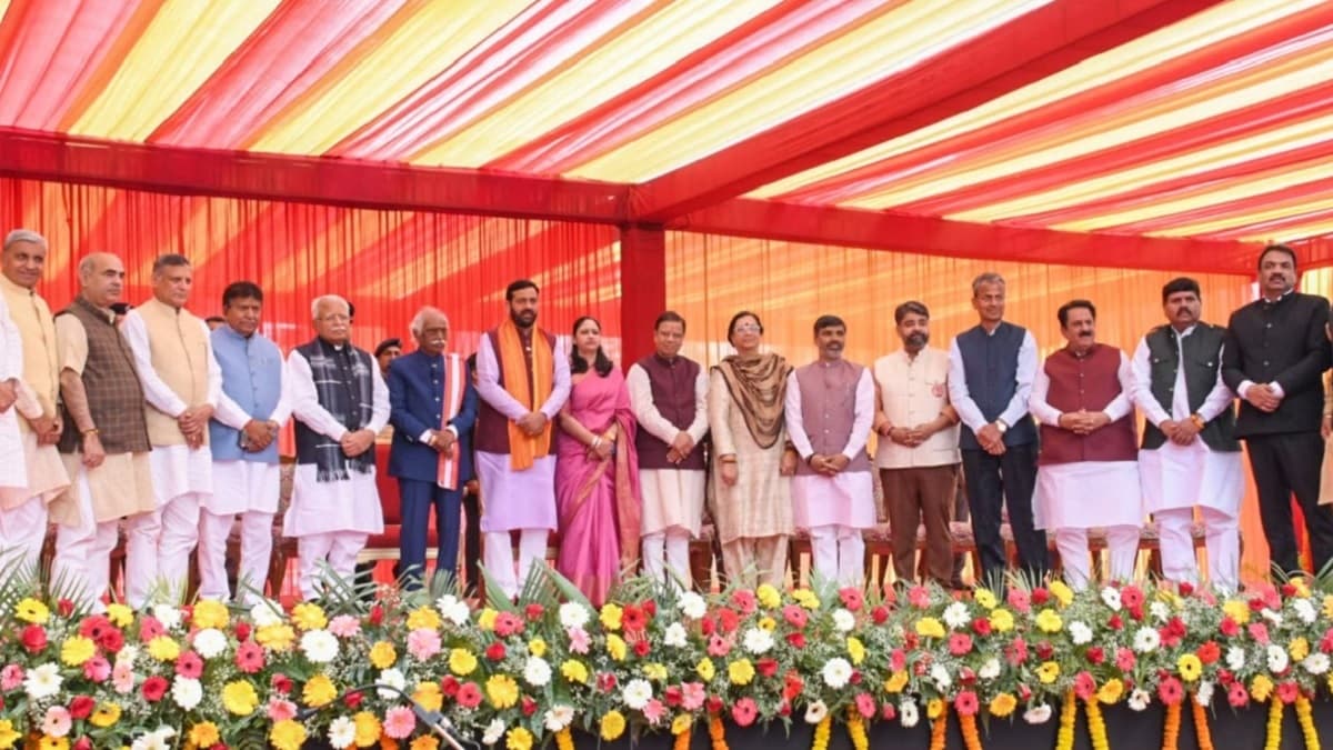 Haryana CM ने मंत्रियों में बांटे विभाग, नायब सैनी खुद संभालेंगे गृह मंत्रालय, जानें बाकी मिनिस्टर्स क्या देखेंगे?