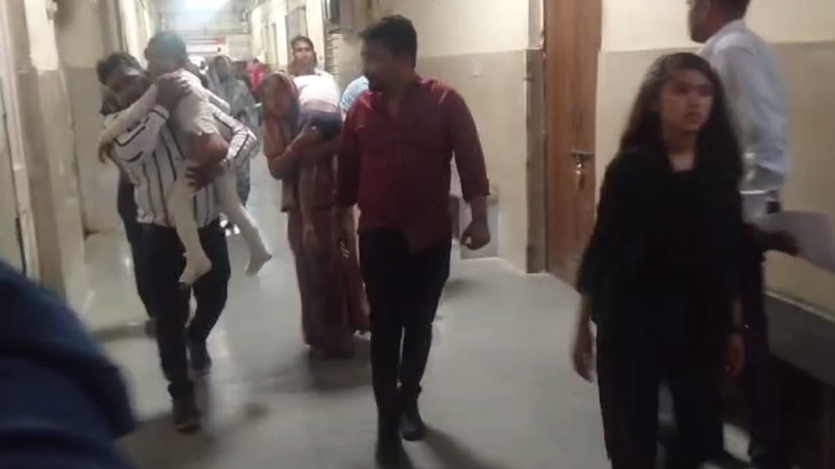 Mahashivratri पर शिव बारात में हादसा, अचानक चिल्लाने और बेहोश होने लगे बच्चे, 14 पहुंचे अस्पताल