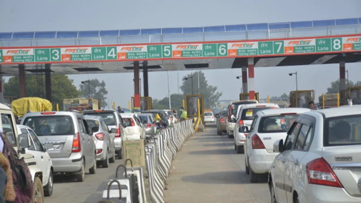 10 हाईवे पर कल से महंगा होगा Toll Tax, जानें जेब पर पड़ेगा कितना असर?