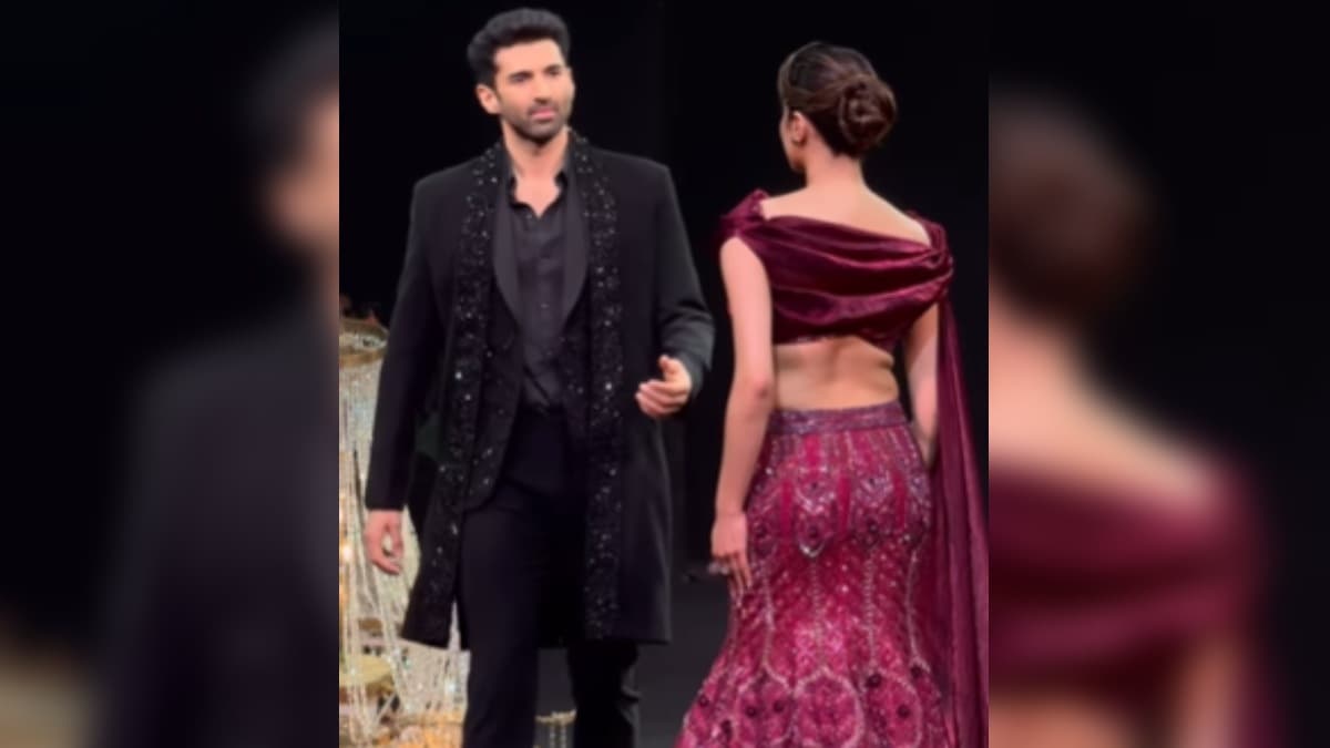 ये किस हसीना का हाथ थामे नजर आए Aditya Roy Kapur? लोग बोले Ananya Panday जल रही है'