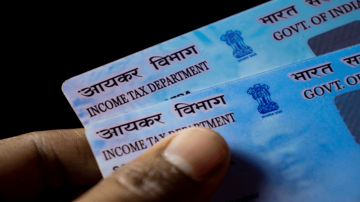 PAN 2.0: डुप्लीकेट PAN कार्ड का कर रहे इस्तेमाल तो तुरंत करें सरेंडर, लग सकता है हजारों का फटका