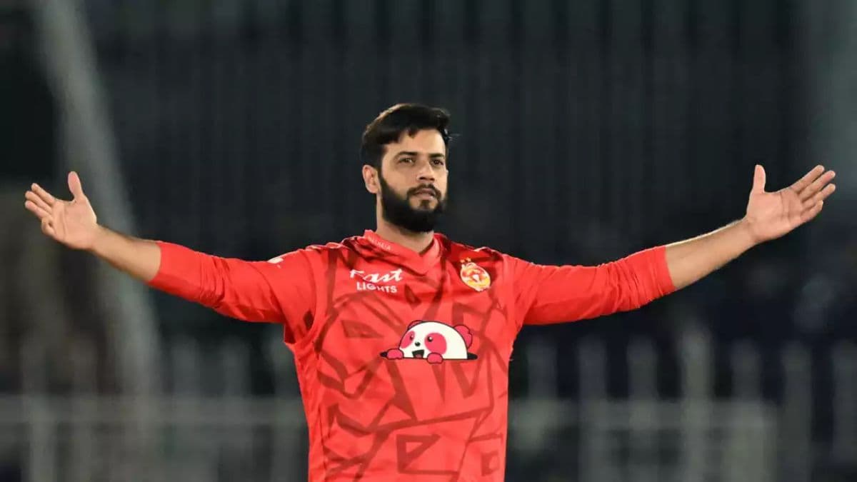 PSL 2024: इमाद वसीम ने लाइव मैच में कर दी ऐसी हरकत, जो किसी ने नहीं देखा होगा