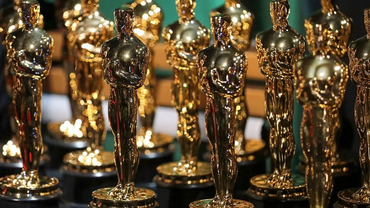 Oscar Awards 2024: कचरे में मिलीं 52 ट्रॉफी..पूरा का पूरा ट्रक ही हो गया था चोरी
