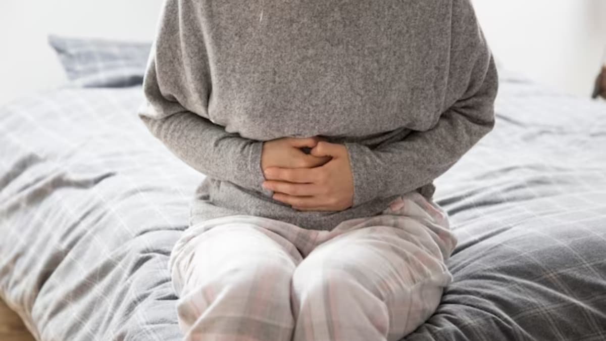 गुजिया और मिठाइयां खाने से हो रही है गैस? इन 5 देसी नुस्खों से मिलेगी राहत