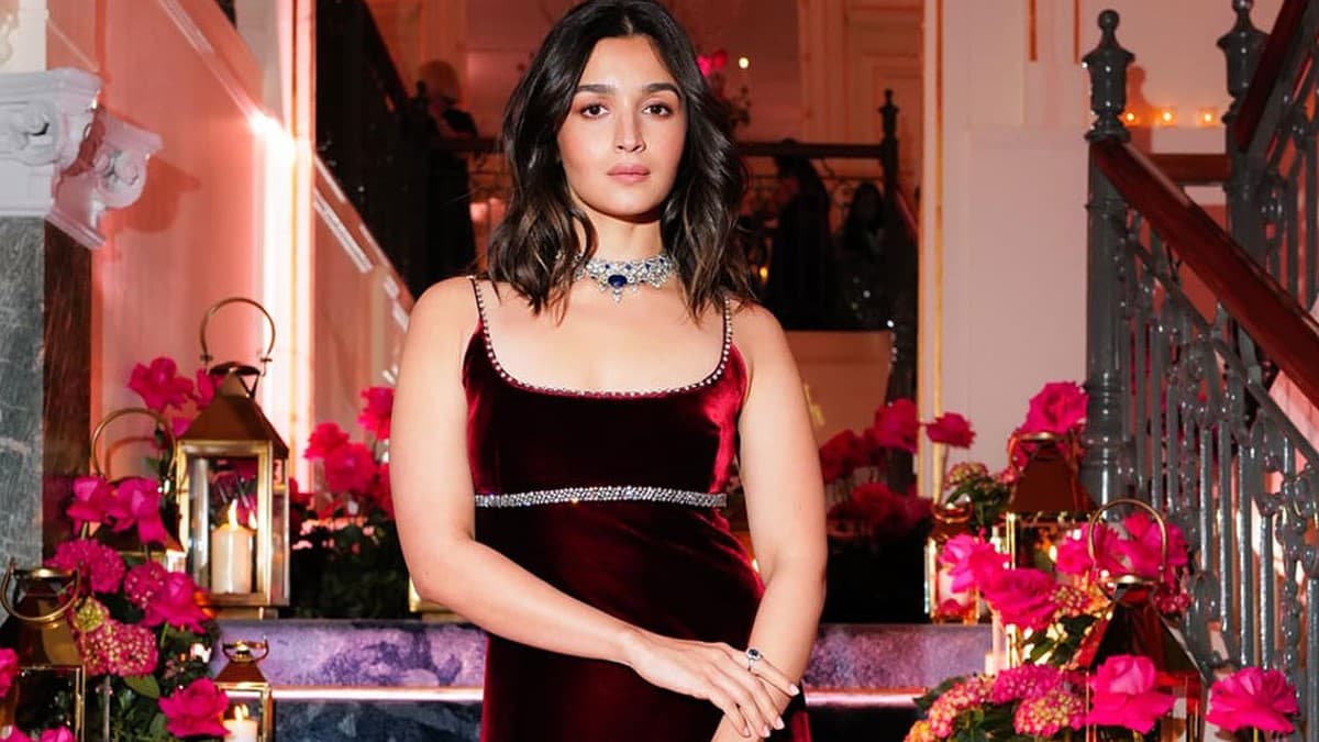 Kapil Sharma के शो में कपूर परिवार के साथ क्यों नहीं पहुंची Alia Bhatt? सास-ननद से दूरी बनी वजह?