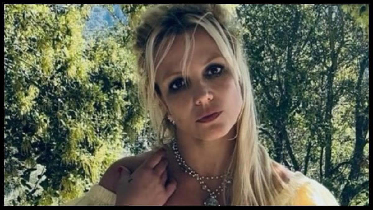बॉयफ्रेंड नहीं तो किसकी वजह से टॉपलैस होकर बाहर निकली Britney Spears? कौन बना होटल ड्रामा की वजह?
