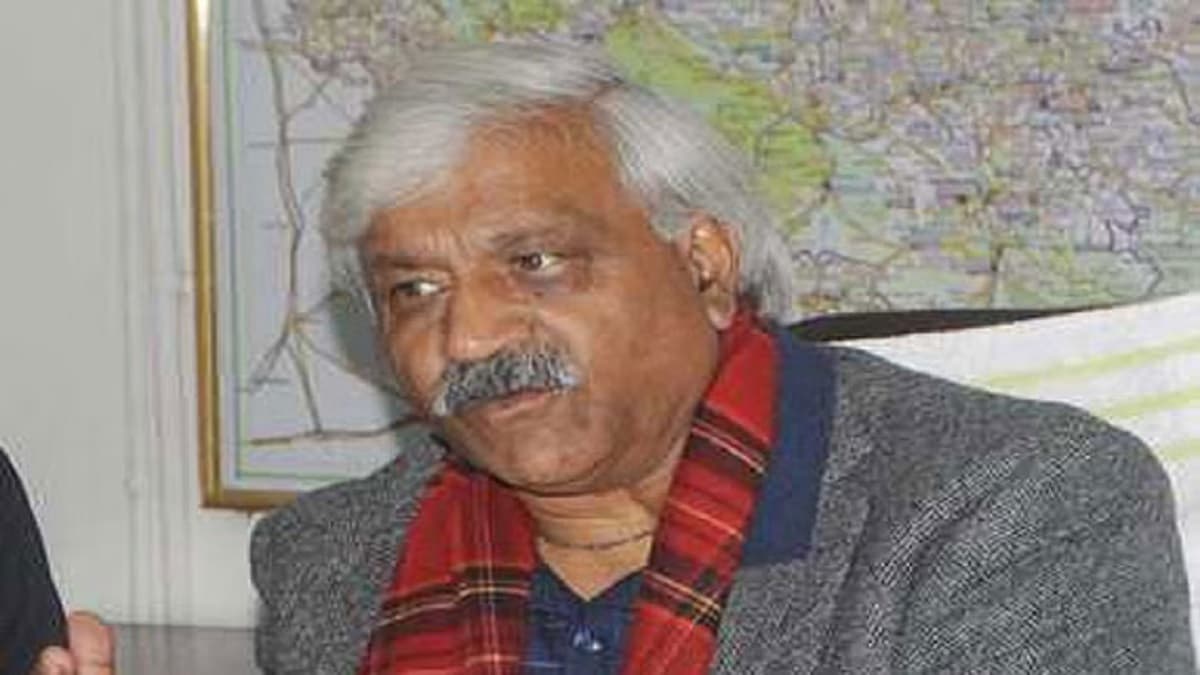 लोकसभा चुनाव से पहले कांग्रेस को बड़ा झटका, पूर्व मंत्री ने छोड़ा साथ