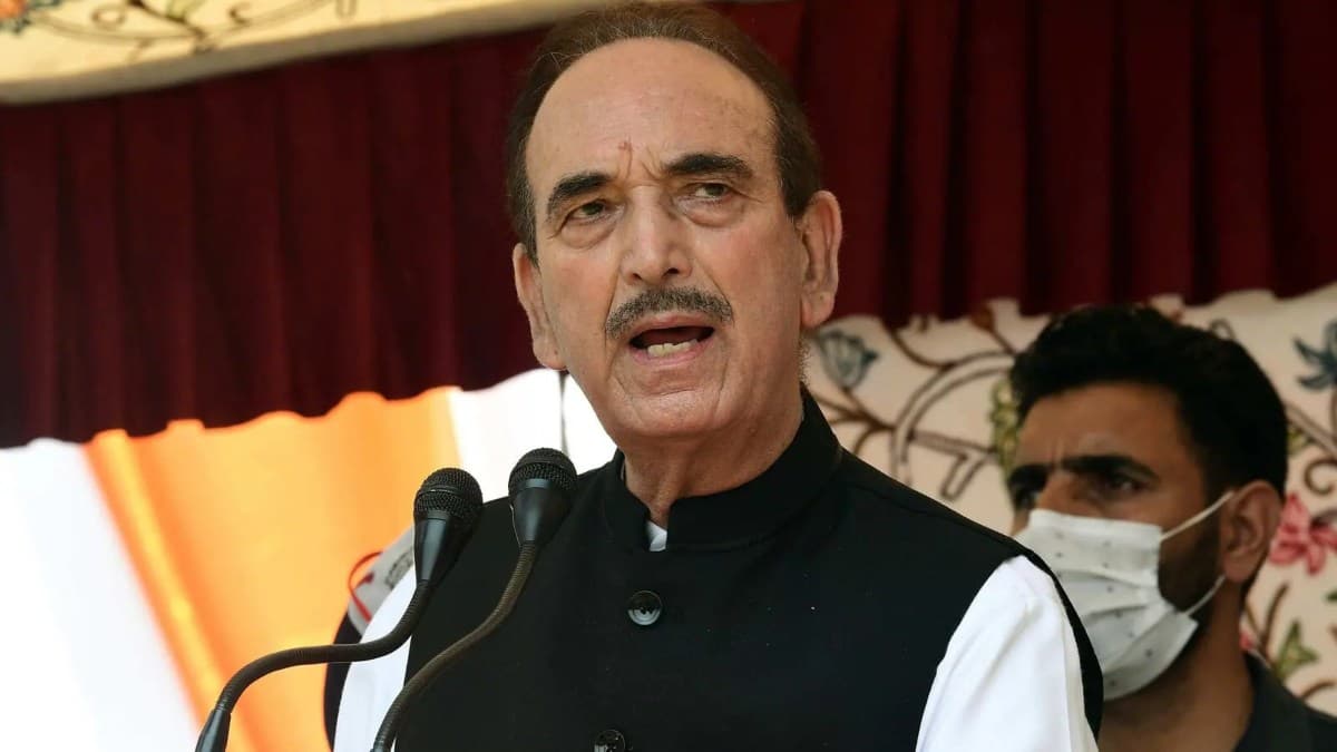 'हम किसी के खिलाफ नहीं', नामांकन वापस लेने के बाद गुलाम नबी आजाद का पहला बयान