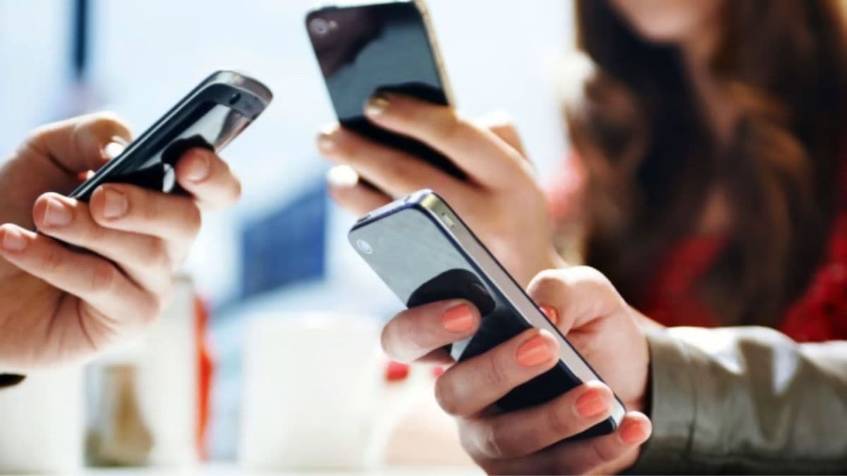 सस्ते Smartphone से भी हो रही है कंपनियों की मोटी कमाई! जानिए कैसे?