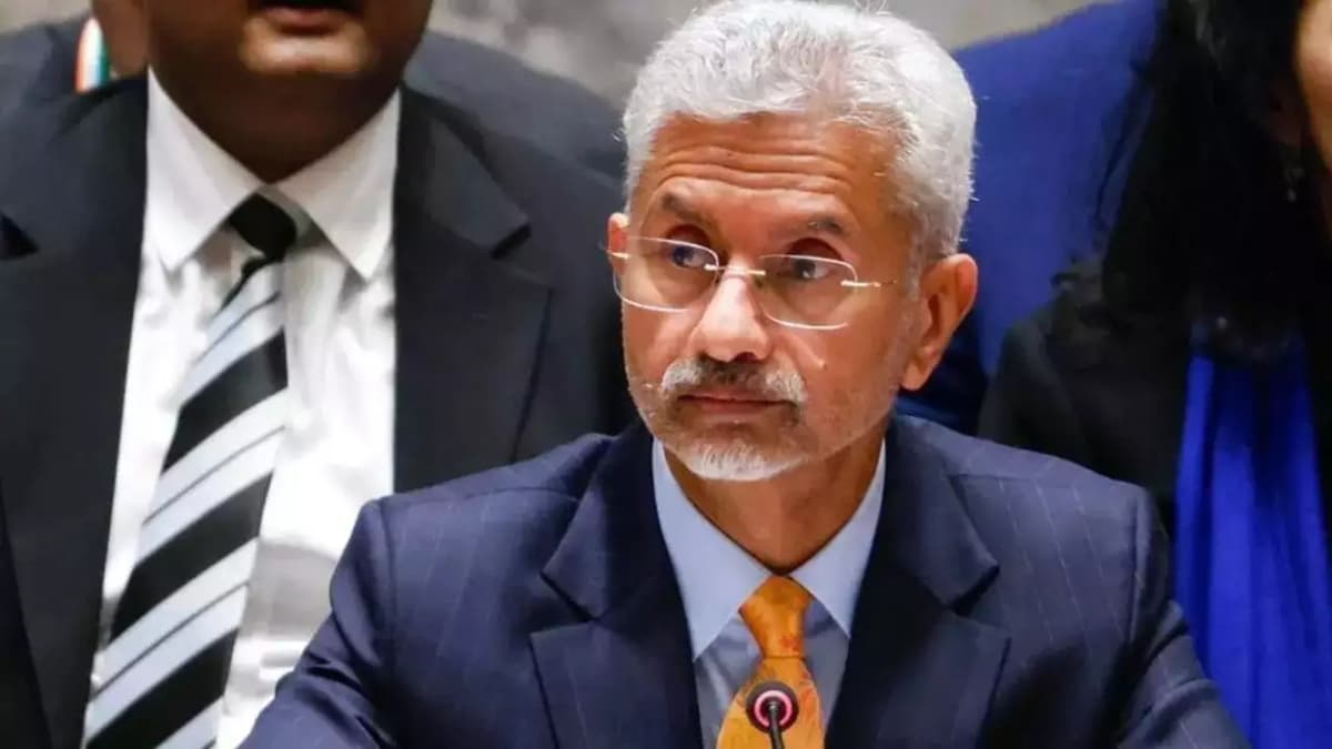 जयशंकर ने किया फोन तो घुटनों पर आया ईरान, 17 क्रू मेंबर को लेकर आई ये खुशखबरी
