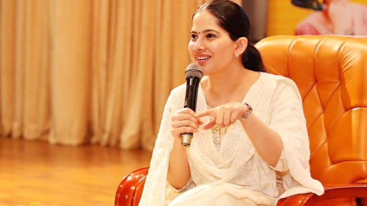 मरने के बाद पाना चाहते हैं मोक्ष? तो करें जया किशोरी के बताए ये 3 उपाय