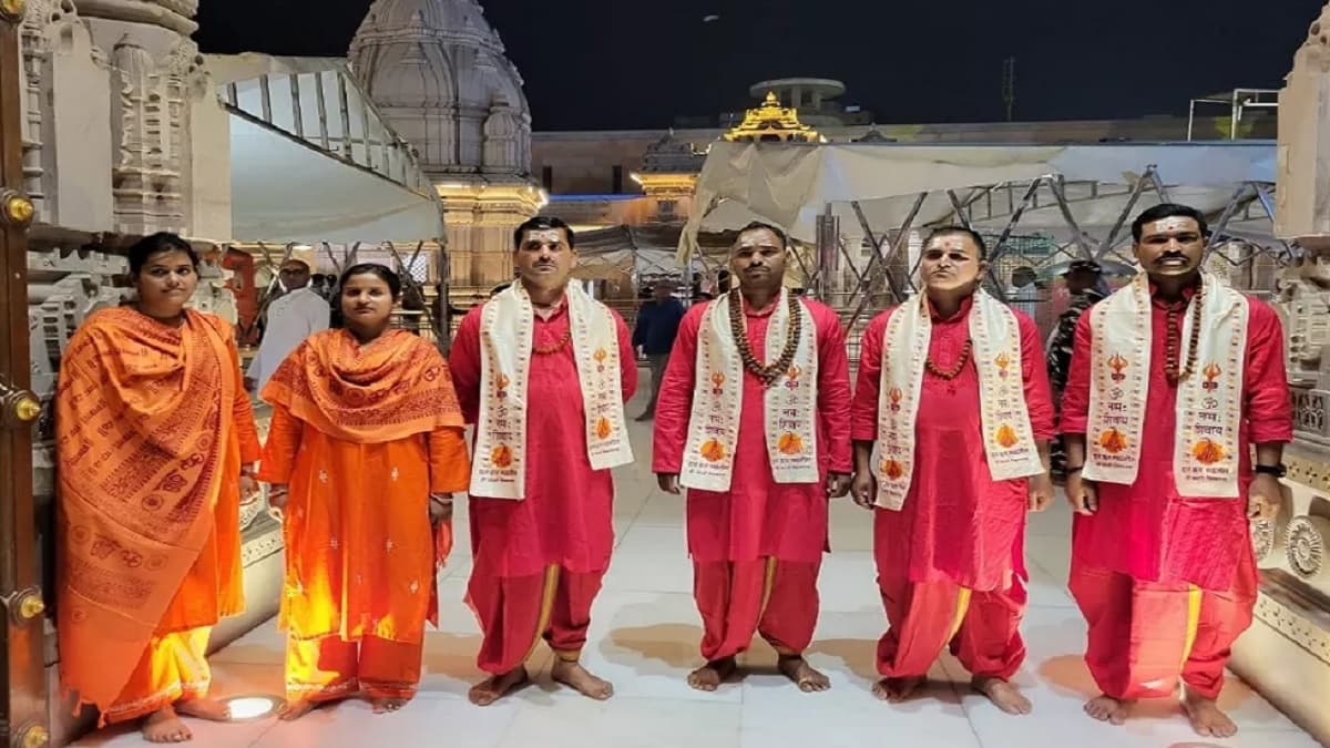 यूपी Police का नया ड्रेस कोड आया सामने? काशी में पुलिसकर्मी के पोशाक में बड़ा बदलाव