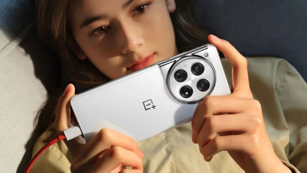 OnePlus का प्रीमियम फोन हुआ सस्ता, 50MP कैमरा, 120Hz रिफ्रेश रेट के साथ मिल रहा इतना कुछ  