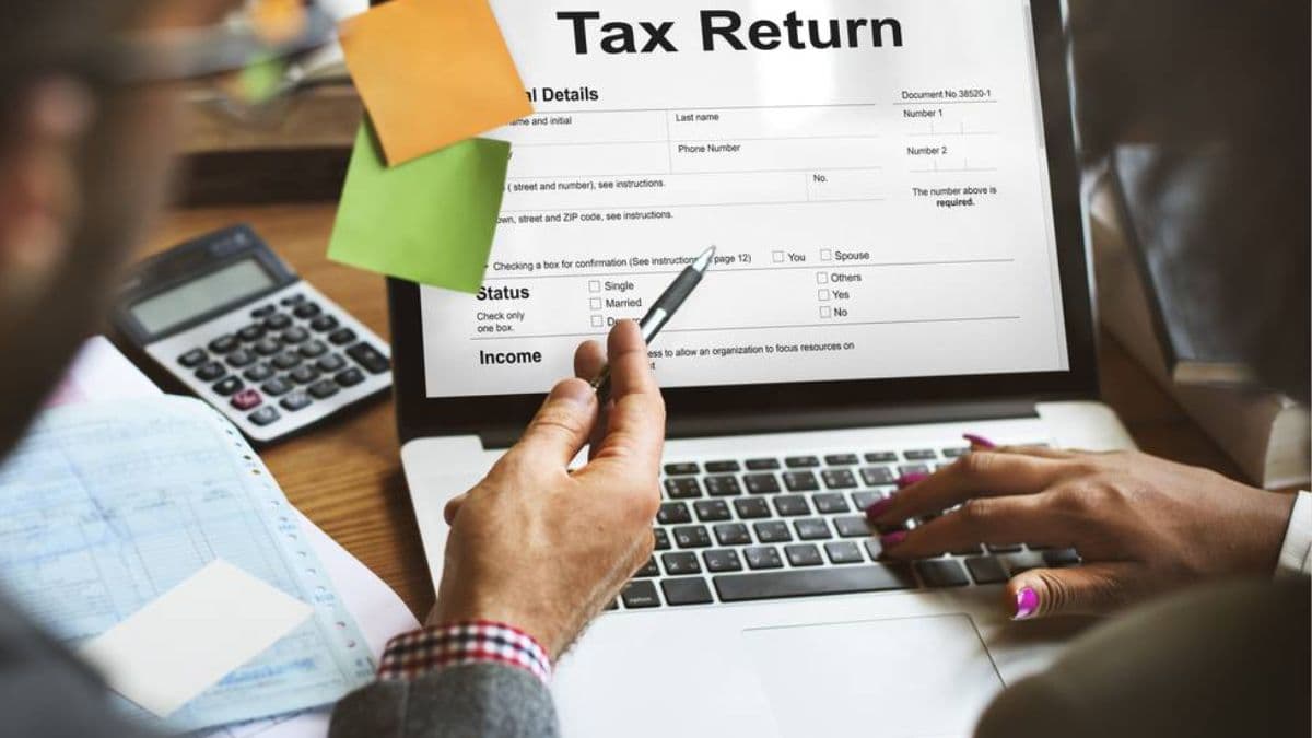 ITR: Form 16 के अलावा ये फॉर्म भी जरूर चेक करें, नहीं तो आ सकता है इनकम टैक्स का नोटिस