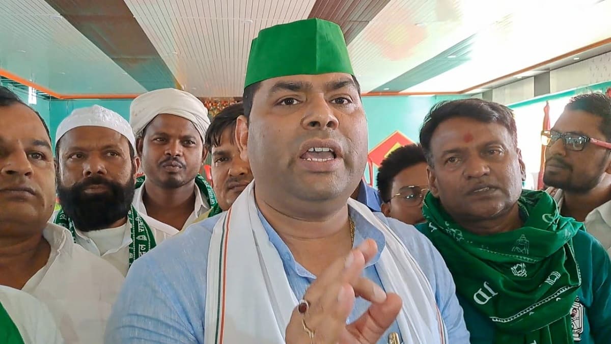 'कोरोना वैक्सीन के कारण हार्ट अटैक से जा रही युवाओं की जान'...RJD MLA का अजीबोगरीब बयान