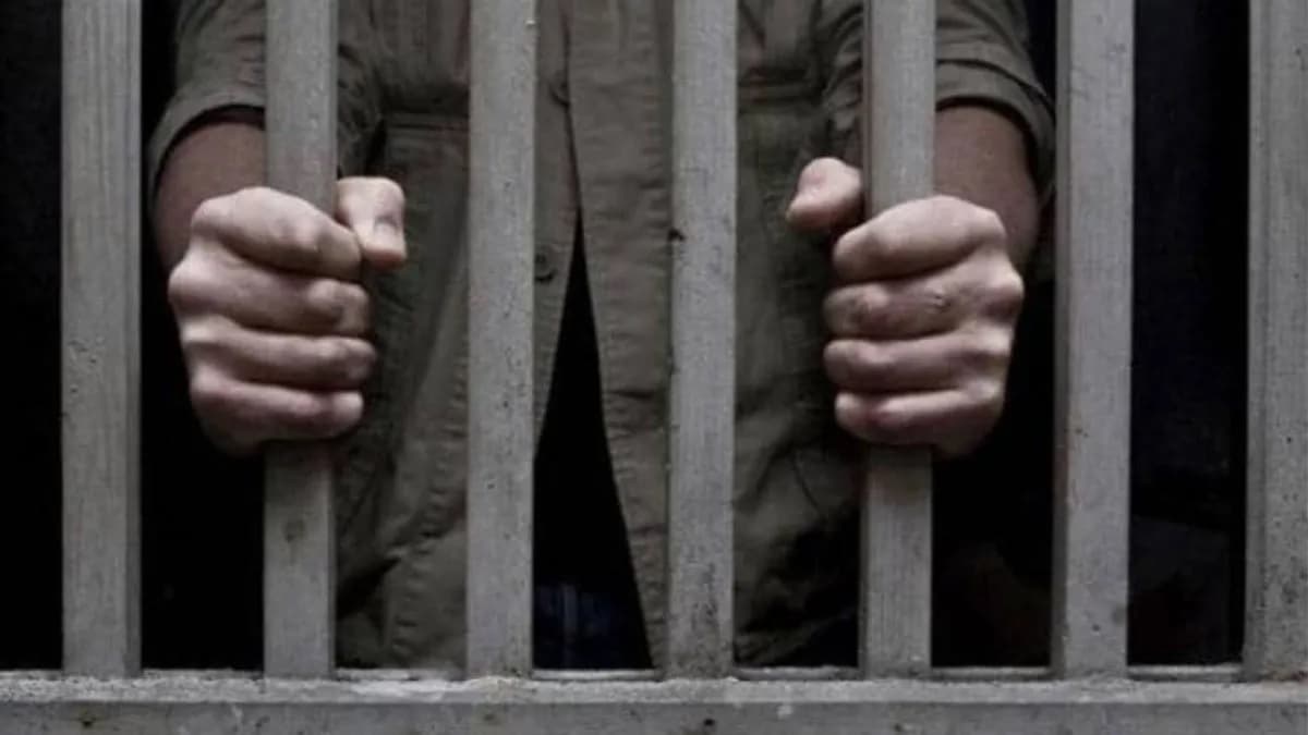 'रेप के आरोप, सलाखों के पीछे पढ़ाई'...कैसे बोर्ड परीक्षा में टॉप कर गए विचाराधीन कैदी?