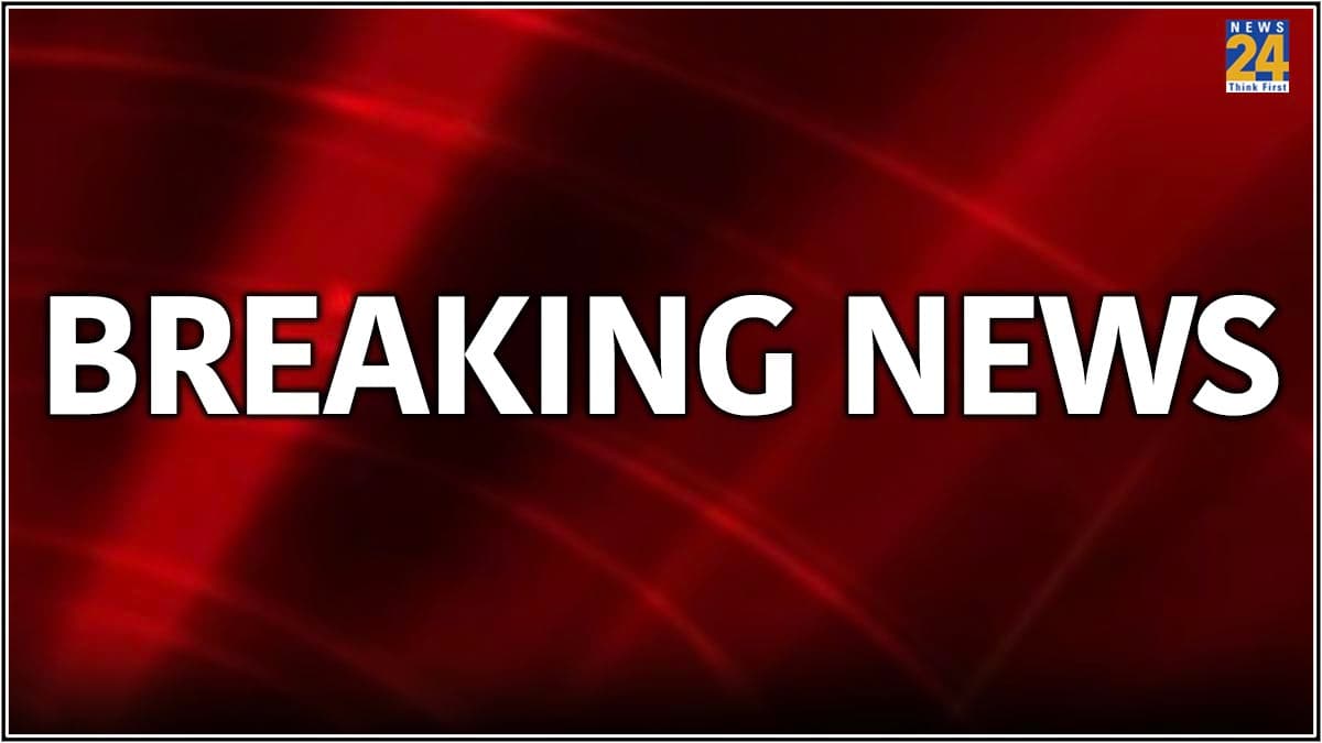 Aaj Ki Breaking News: धीरेंद्र शास्त्री के भाई ने घर में घुसकर की मारपीट, महिलाओं के कपड़े फाड़े