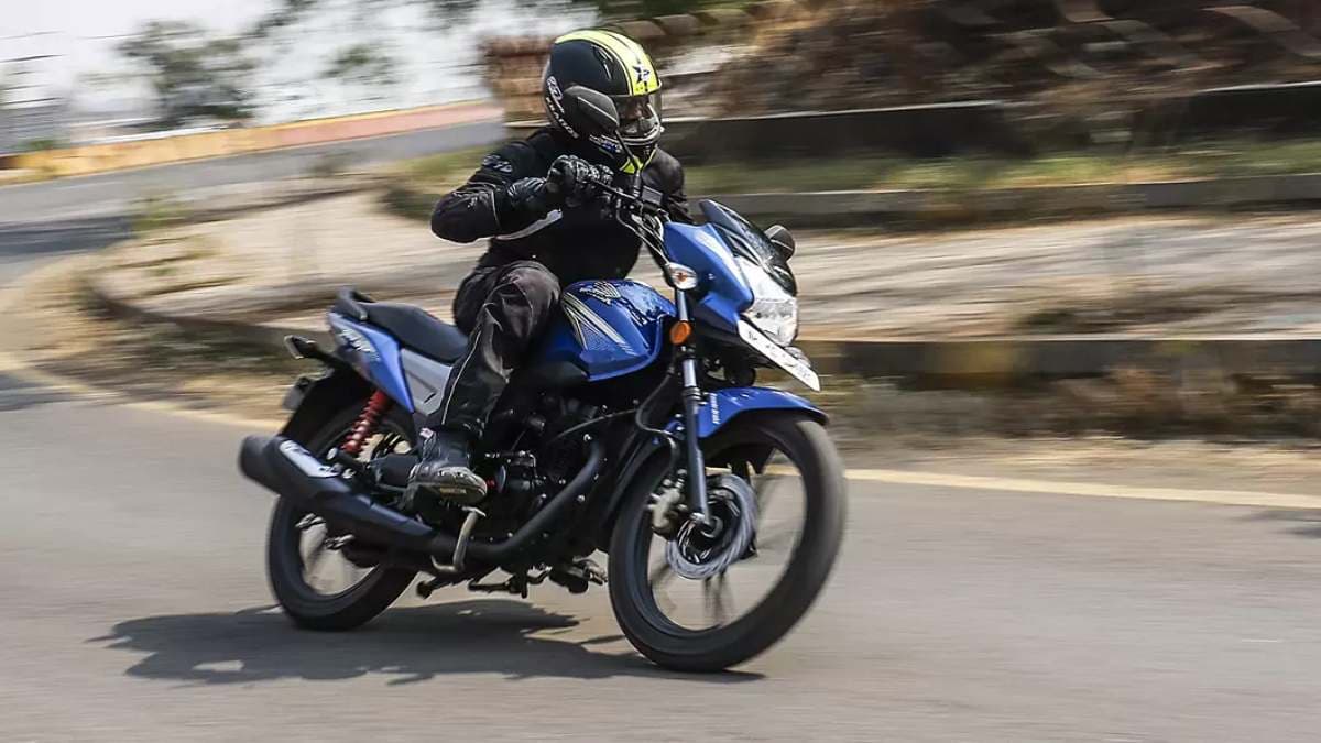 Honda की इस बाइक के दीवाने हैं यंगस्टर्स, 55 kmpl की माइलेज और कीमत 85 हजार से कम