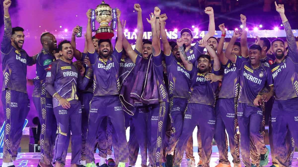 IPL 2024: KKR ने उठाई आईपीएल ट्रॉफी, फाइनल जीतकर बनाए ये रिकॉर्ड