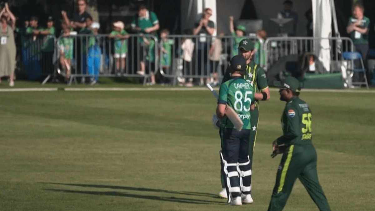 IRE vs PAK: आयरलैंड से हारने के बाद उड़ा पाक टीम का मजाक, सोशल मीडिया पर मीम्स की बौछार