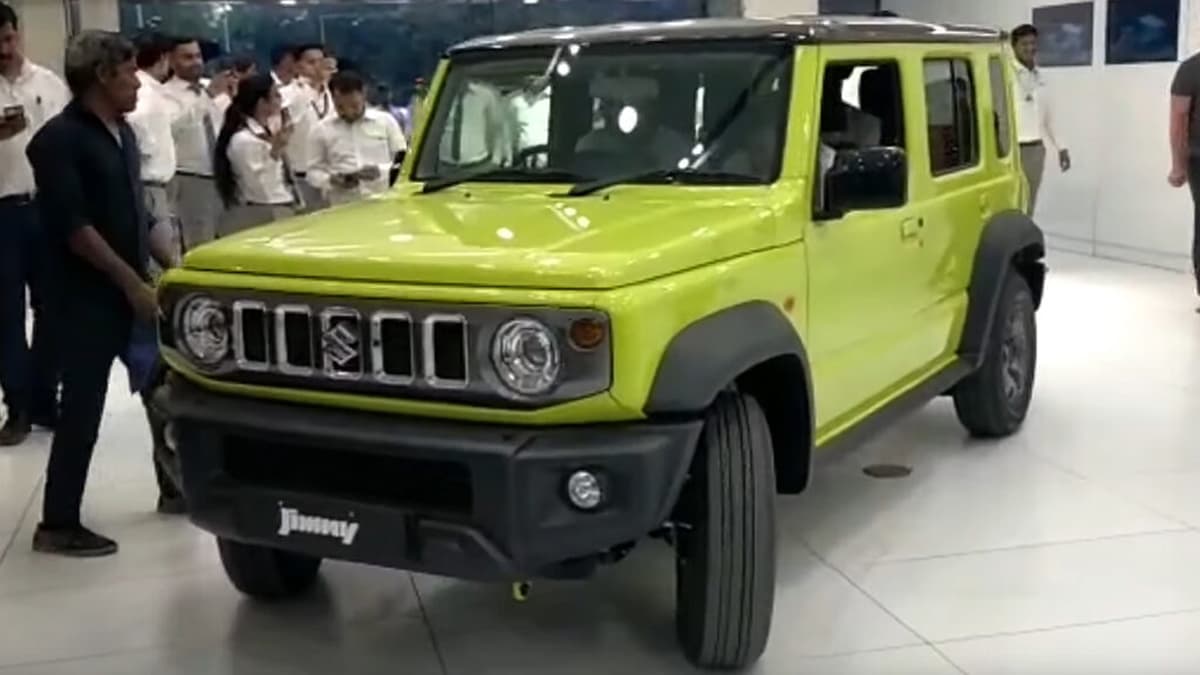 Maruti Jimny को नहीं मिल रहे ग्राहक, शोरूम पर खड़ी खा रही है धूल, डिस्काउंट देने पर मजबूर हुई कंपनी