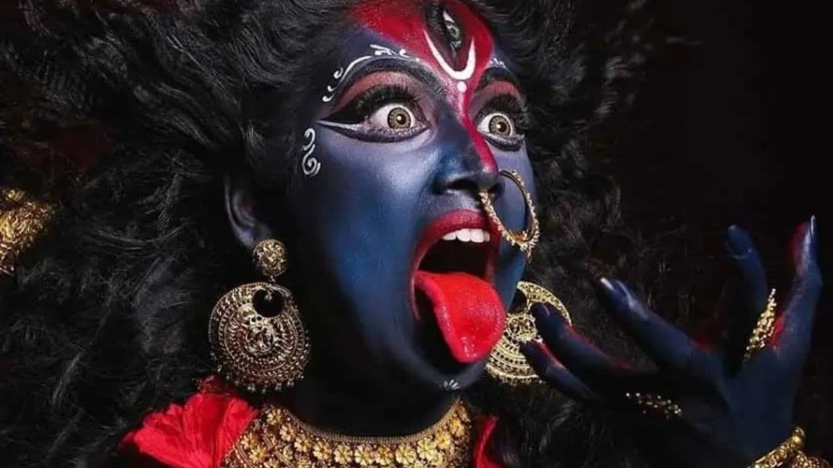 'काली मां' ने की राक्षस का किरदार निभा रहे बच्चे की हत्या! उठा ले गई पुलिस