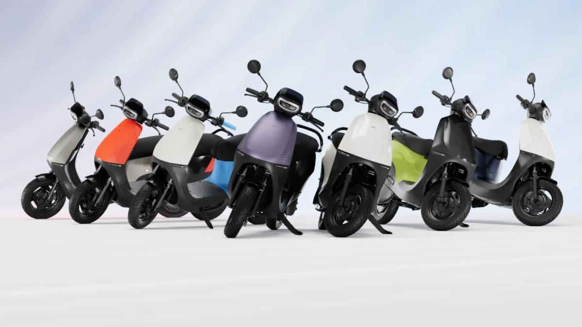 Ather का बुरा हाल, TVS और Bajaj से काफी आगे निकली Ola, बेच डाले इतने स्कूटर