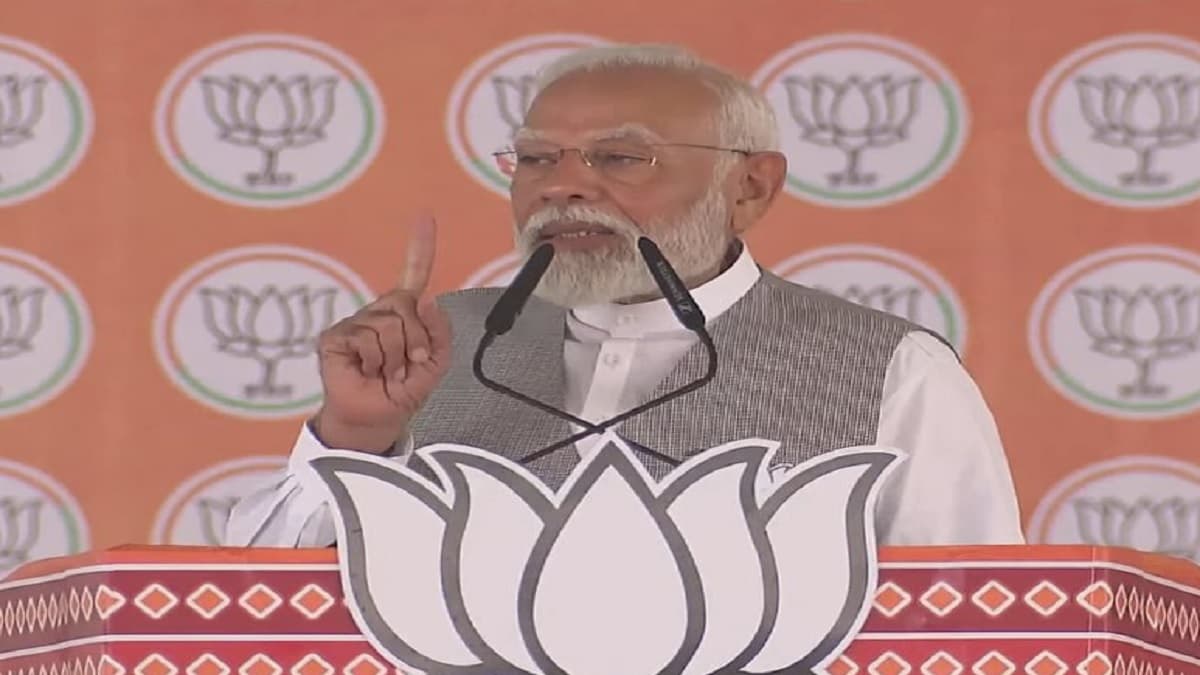 'कांग्रेस मर रही, पाकिस्तान रो रहा', गुजरात में PM मोदी के भाषण की 10 बड़ी बातें
