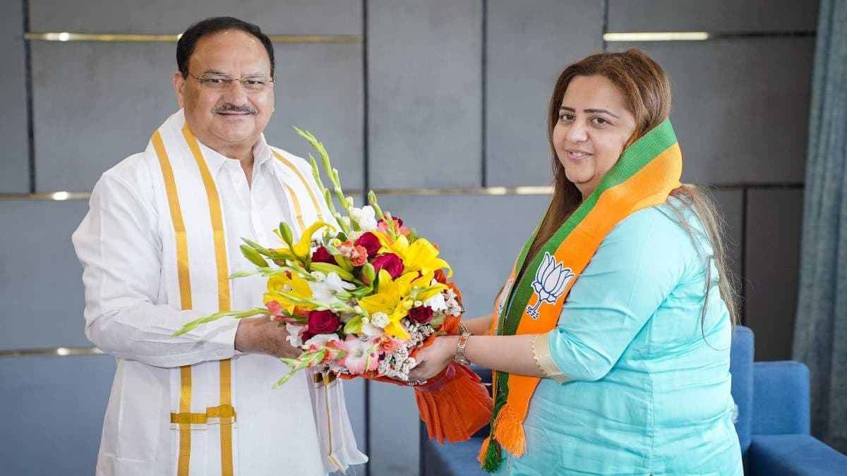 भाजपा में शामिल हुईं राधिका खेड़ा, कांग्रेस पर लगाए थे गंभीर आरोप