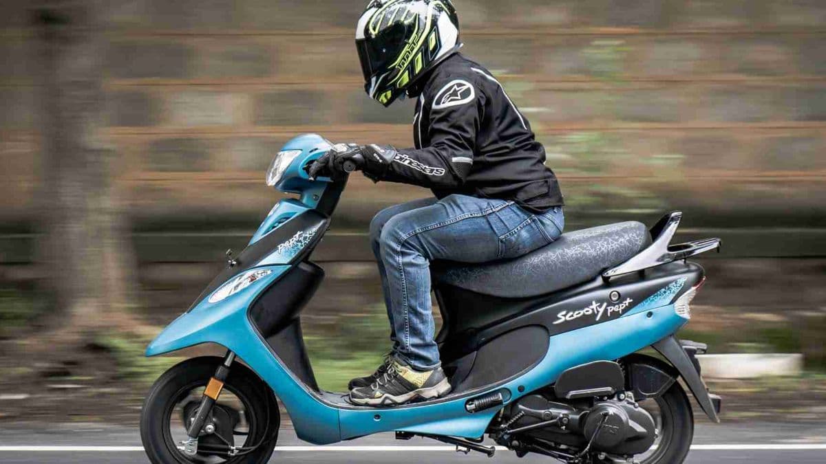 93 kg का वजन, 50 की माइलेज, TVS के इस स्कूटर की कीमत 65514 रुपये से शुरू