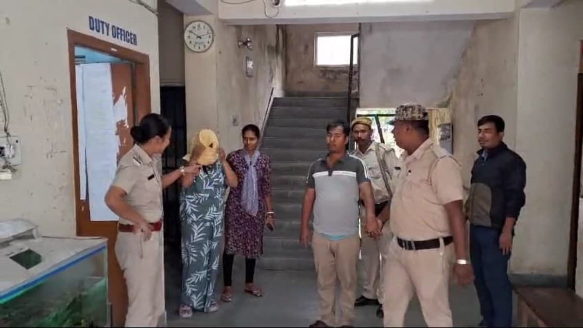 सोशल मीडिया पर हुआ प्यार तो अमेरिका से बिहार पहुंची नैना, हनीमून से लौटते वक्त SSB ने किया गिरफ्तार