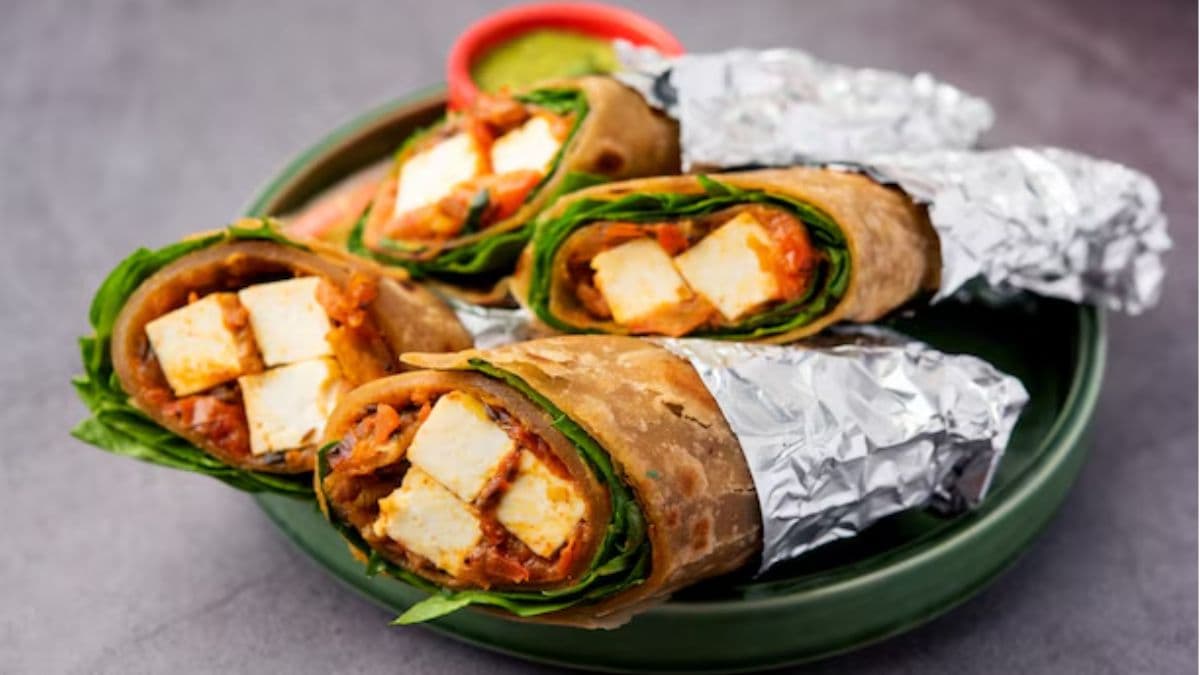 Lunch Box Recipes: बाजार जैसा पनीर रोल अब घर पर! जानें रेसिपी