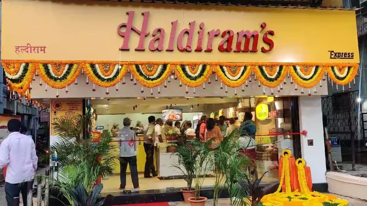कौन थे हल्दीराम जिनके नाम पर बन गया इतना बड़ा ब्रांड? जानें- अब कितना बड़ा है परिवार
