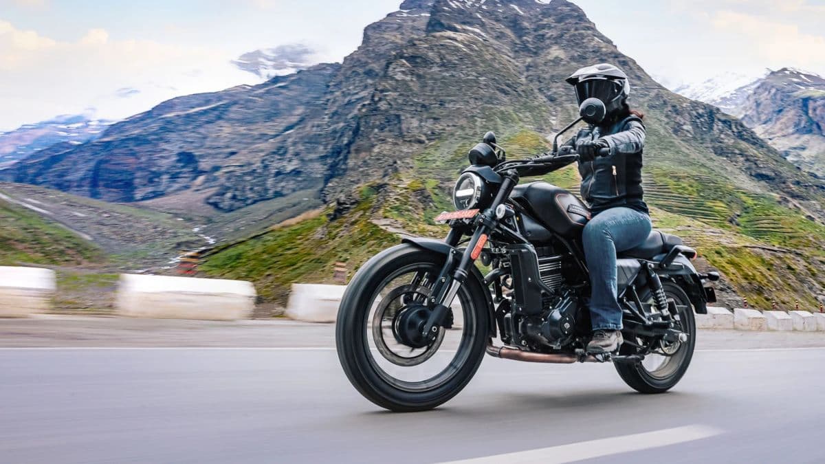 Hero Mavrick: 17 इंच के अलॉय व्हील, 440cc का पावरफुल इंजन, जानें माइलेज और कीमत