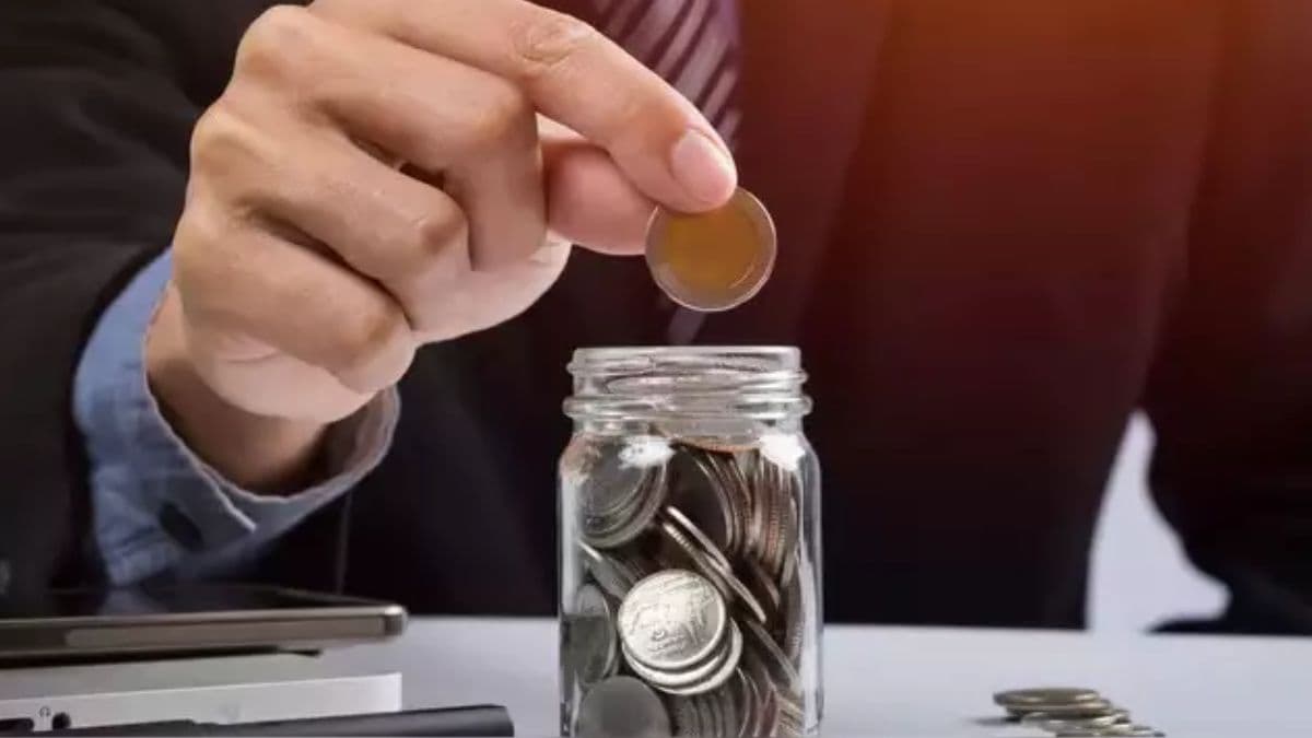 Senior citizens Scheme: इस स्कीम में इन्वेस्ट कर पा सकते हैं 20,000 रुपये की मंथली पेंशन; कपल्स का भी फायदा