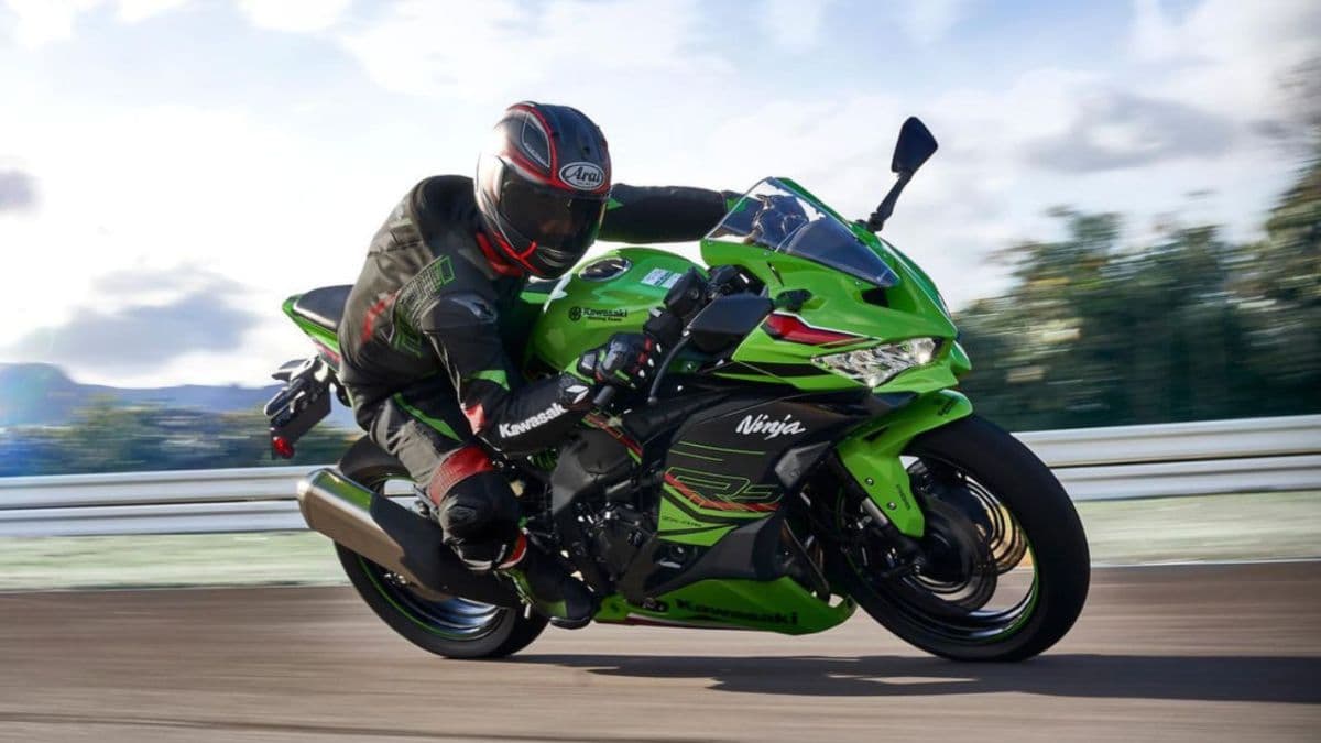 kawasaki ninja zx-4rr (3)