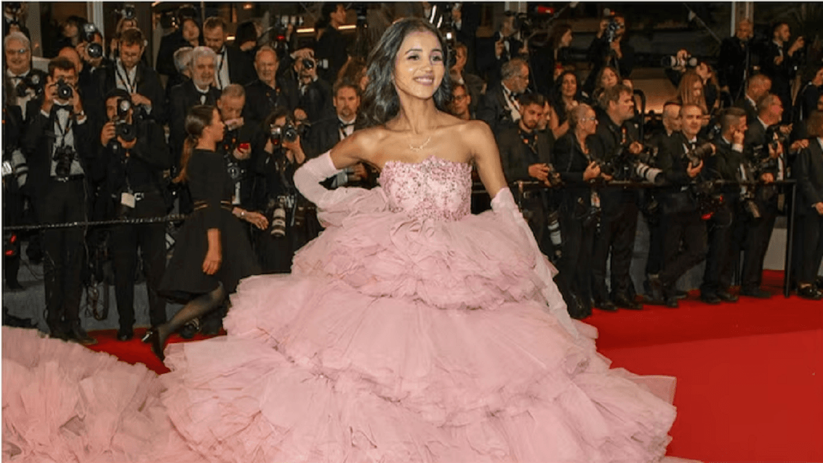 कपड़े सिलती थी, कांस के रेड कार्पेट पर पहुंच गई; कौन है Nancy Tyagi? जो आज टॉप की सोशल मीडिया इन्फ्लुएंसर