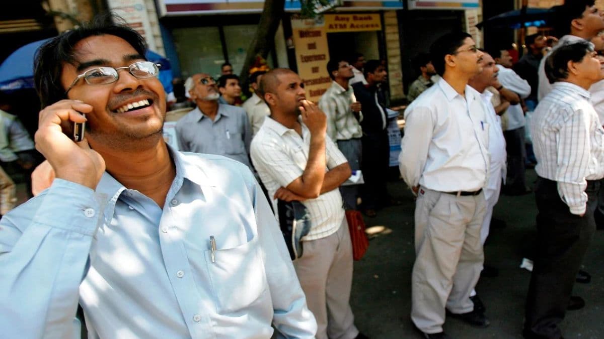 Multibagger Penny Stock : 90 पैसे के शेयर का कमाल, एक साल में एक लाख रुपये के बना दिए 3 लाख