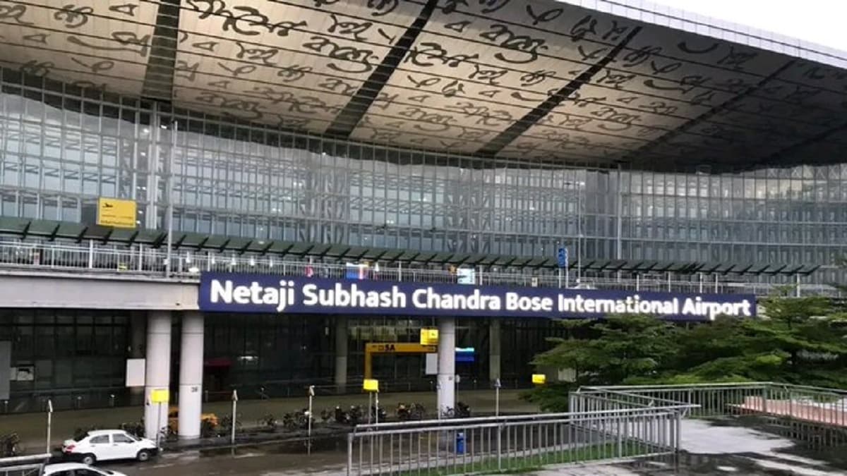Cyclone Remal: कोलकाता एयरपोर्ट पर 21 घंटे नहीं उड़ान भरेगा कोई विमान, तूफान को लेकर प्रशासन अलर्ट पर