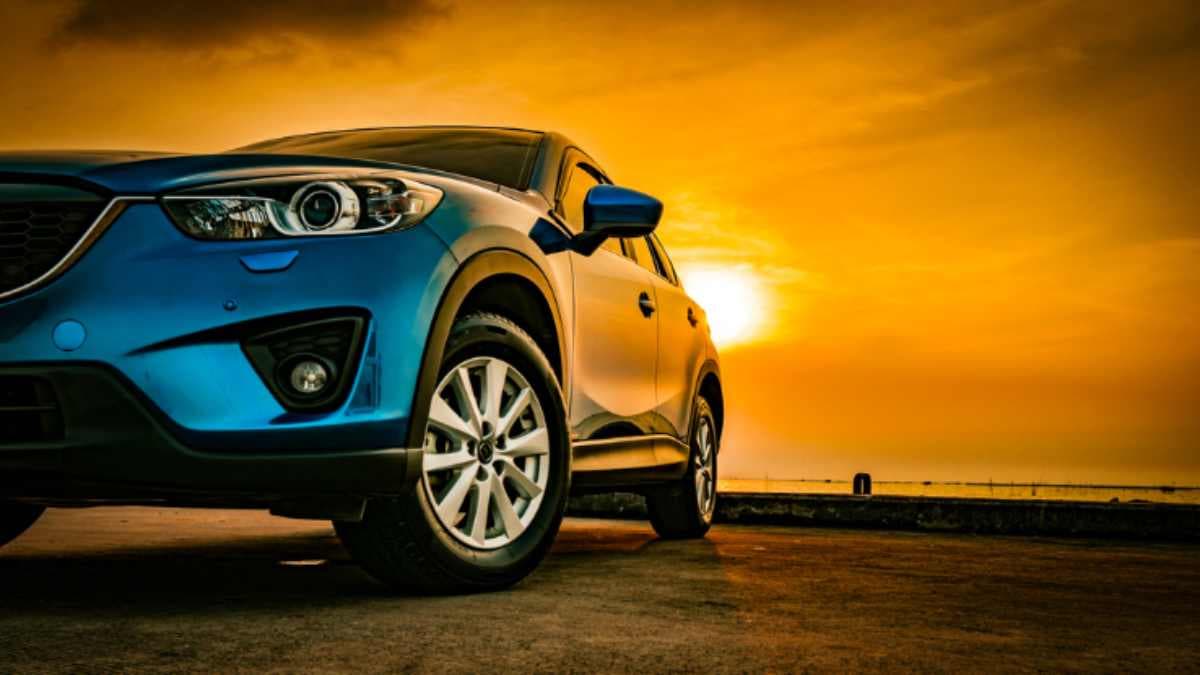 Toyota की ये कार दे रही Venue को टक्कर, 28 की माइलेज, कीमत 10 लाख से कम