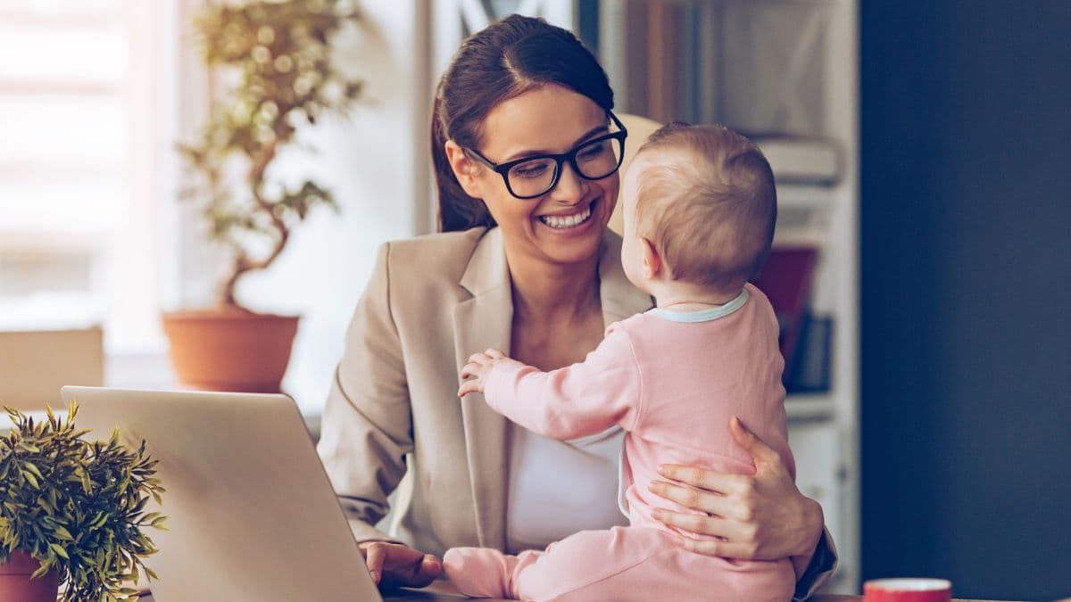 Mothers Day 2024: वर्किंग वुमन के मां बनने के बाद काम पर पड़ते हैं 5 असर
