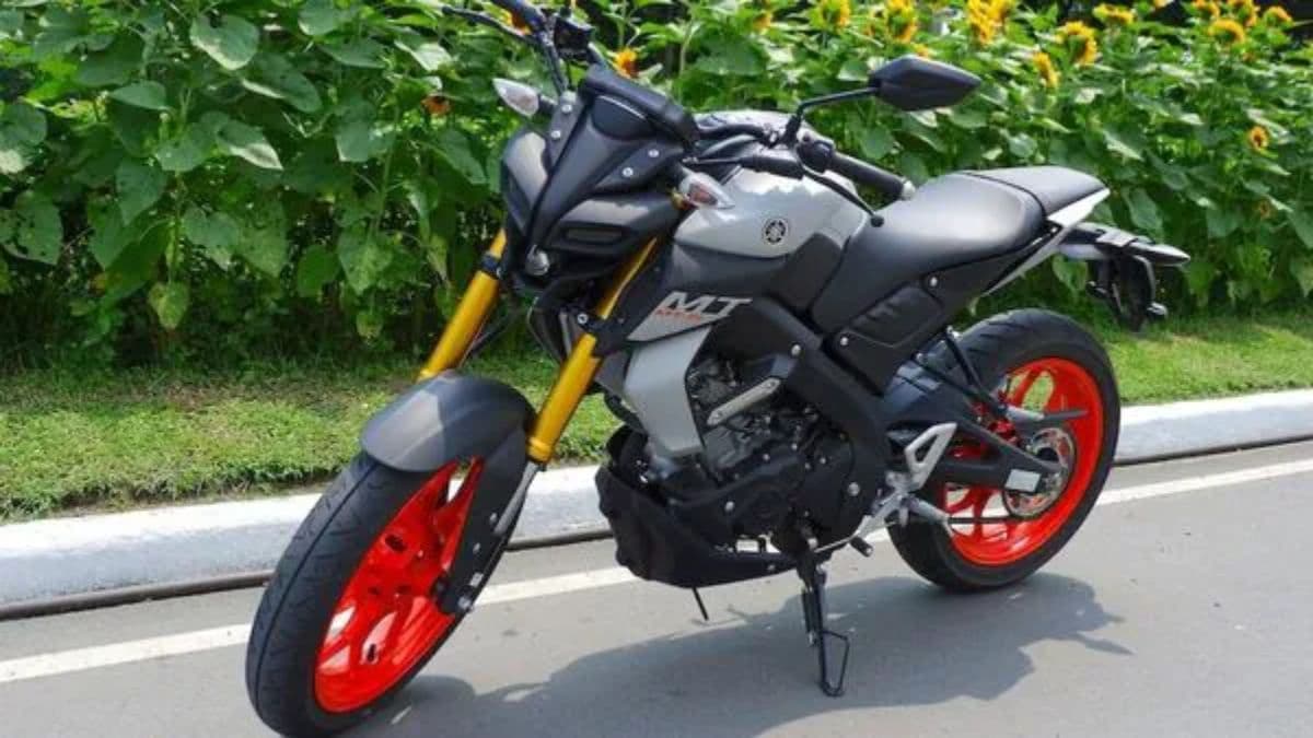 Yamaha FZ S Fi में नए कलर तो Yamaha MT 15 V2 में 56 kmpl की माइलेज का दावा
