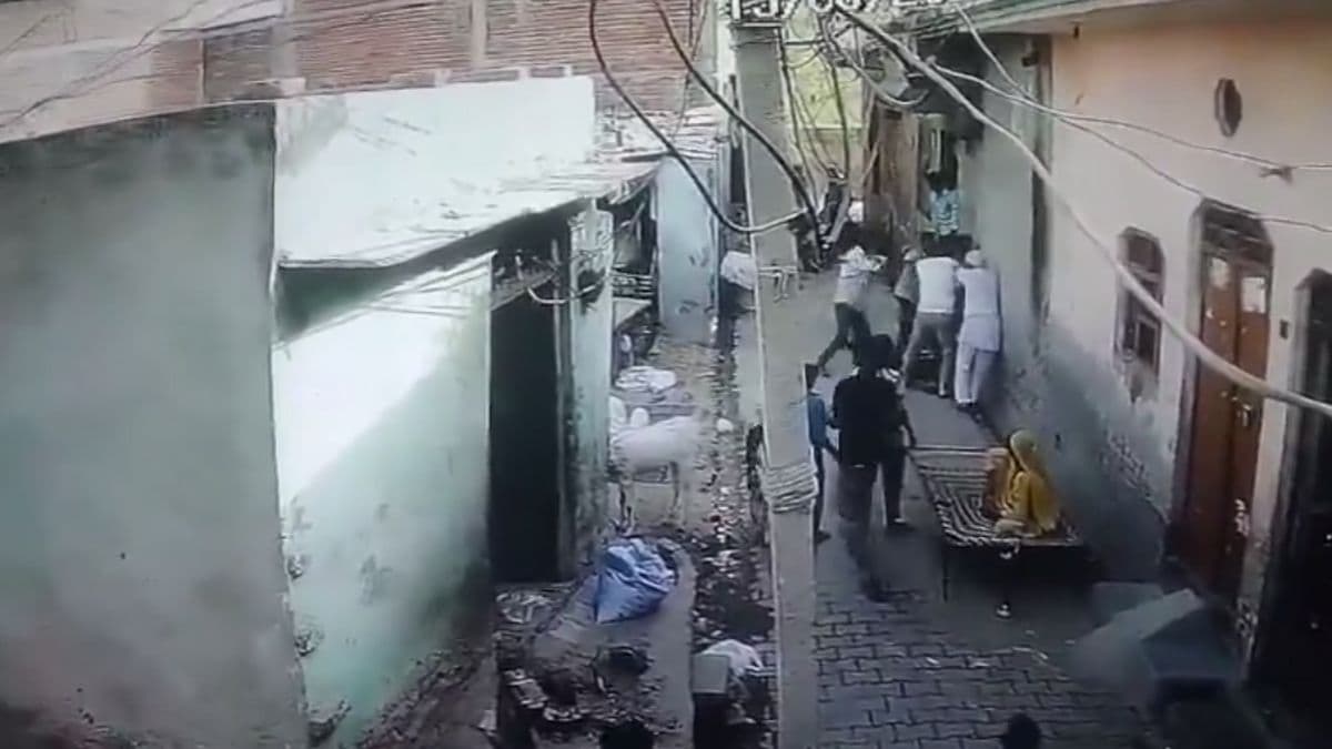 BJP जिलाध्यक्ष पर हुए हमले का CCTV  फुटेज वायरल, यूपी के बागपत में हमलावरों की तलाश तेज