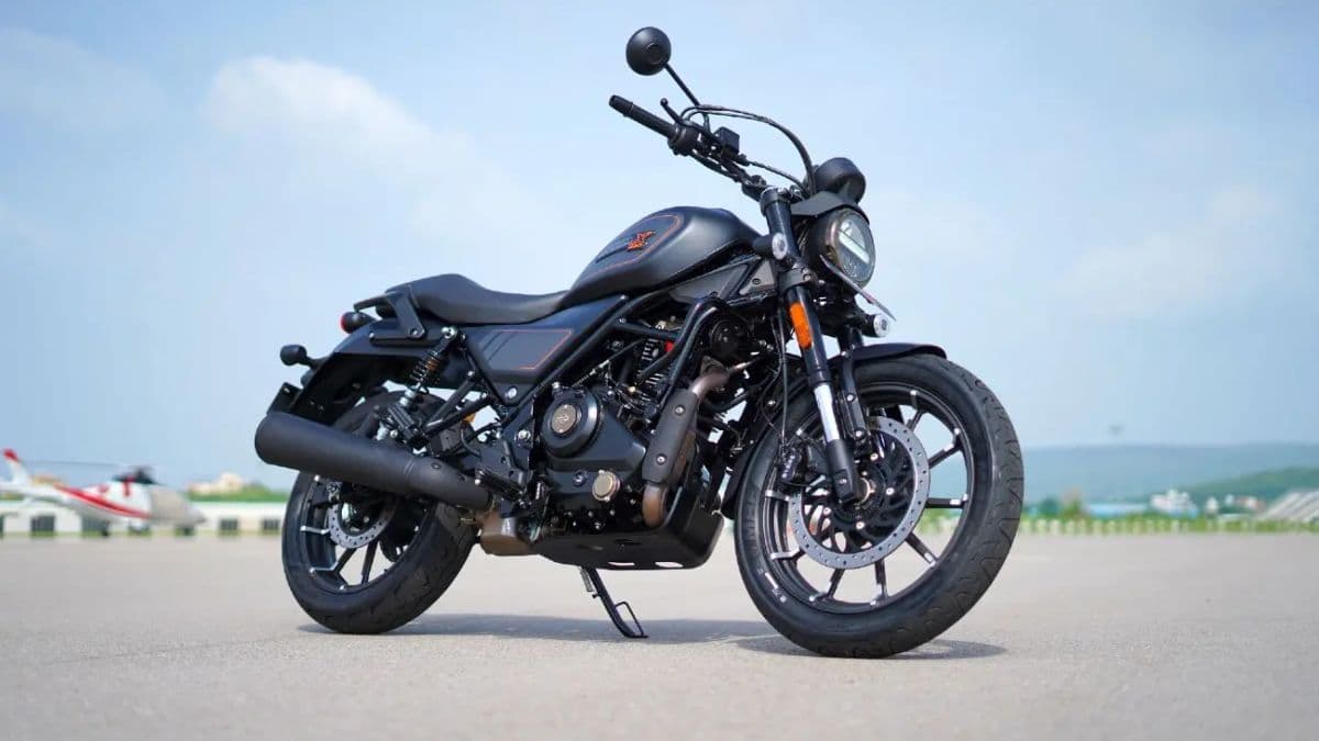 Royal Enfield की इस स्मार्ट बाइक में 17 इंच के व्हील, 36 की माइलेज; Harley-Davidson को देती है टक्कर
