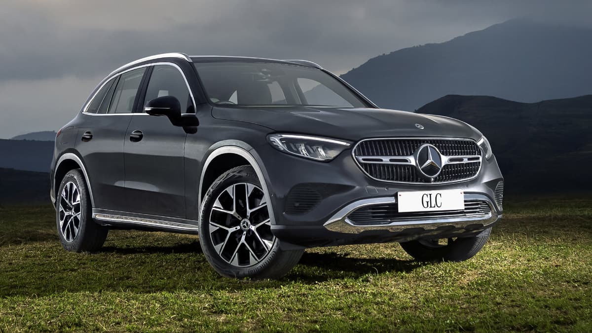 9 स्पीड गियरबॉक्स के साथ नई Mercedes C 300 AMG Line हुई लॉन्च, जानें कीमत