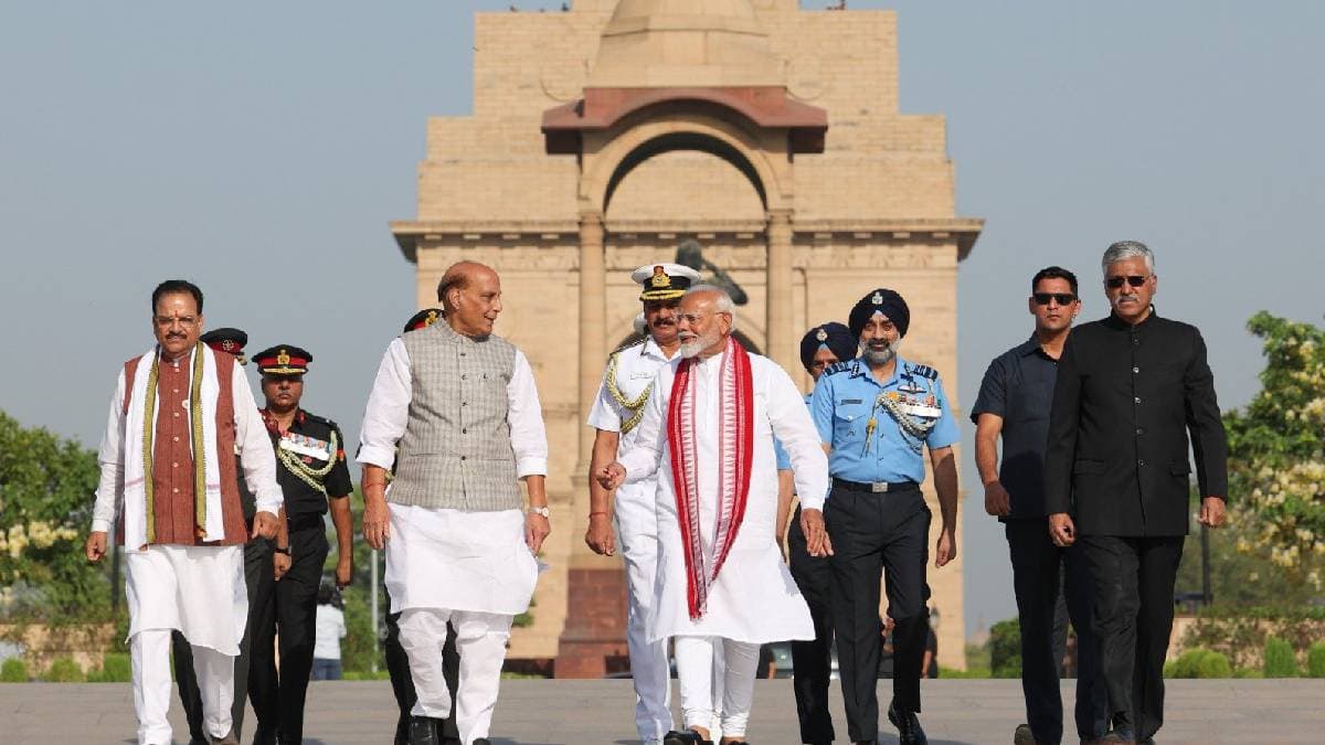 PM Modi को मिली मंत्रियों की लंबी लिस्ट, इस बार शपथ ले सकते हैं 60 से ज्यादा मंत्री!