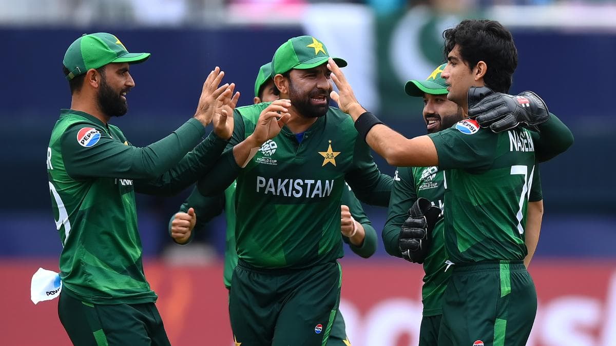 T20 WC 2024: पाकिस्तान के इन खिलाड़ियों पर गिर सकती है गाज, वहाब रियाज पर एक्शन की तैयारी