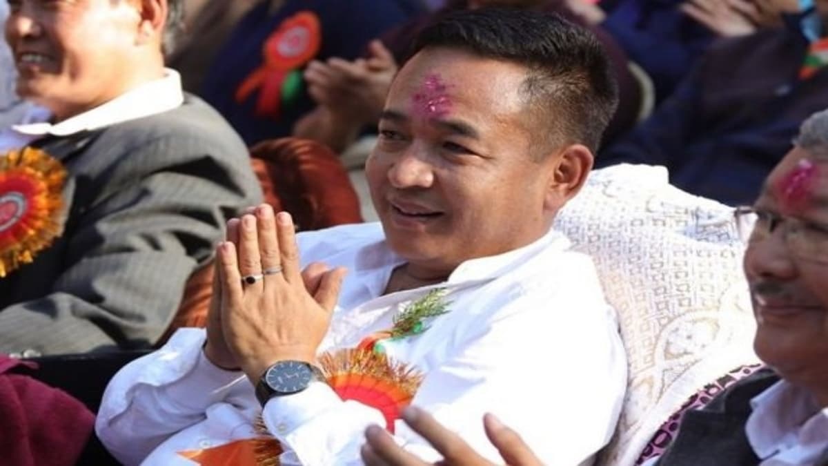 'बगावत की, जेल गए... नई पार्टी बनाकर सिक्किम में कर दी 'क्रांति', जानें कौन हैं टीचर से राजनेता बने प्रेम सिंह