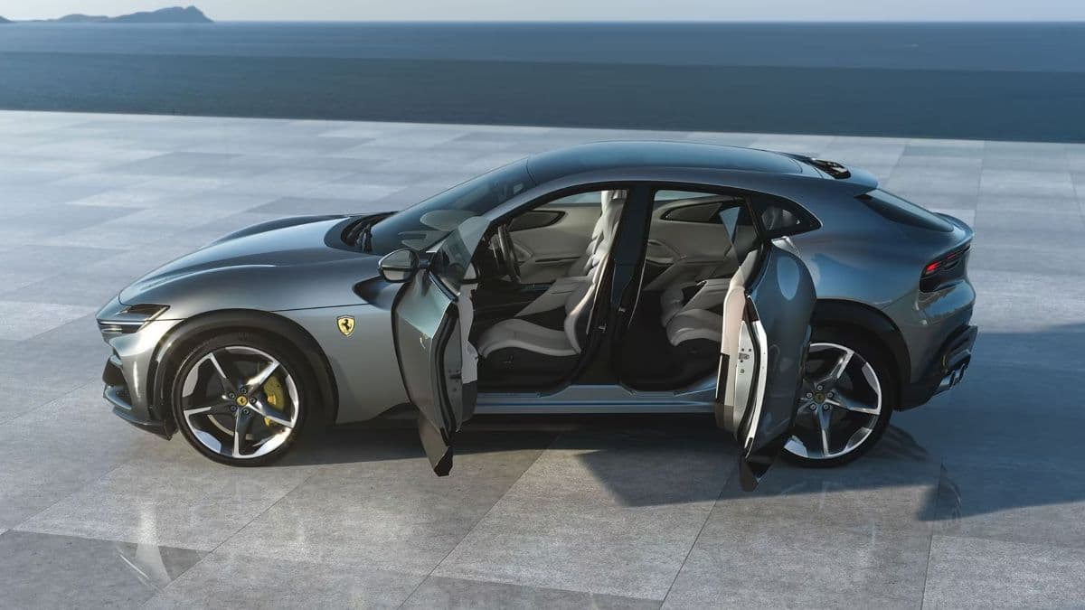Ferrari की इस SUV में मसाज करने वाली सीट, 3 सेकंड में पकड़ती है रफ्तार, अब EV में आएगी