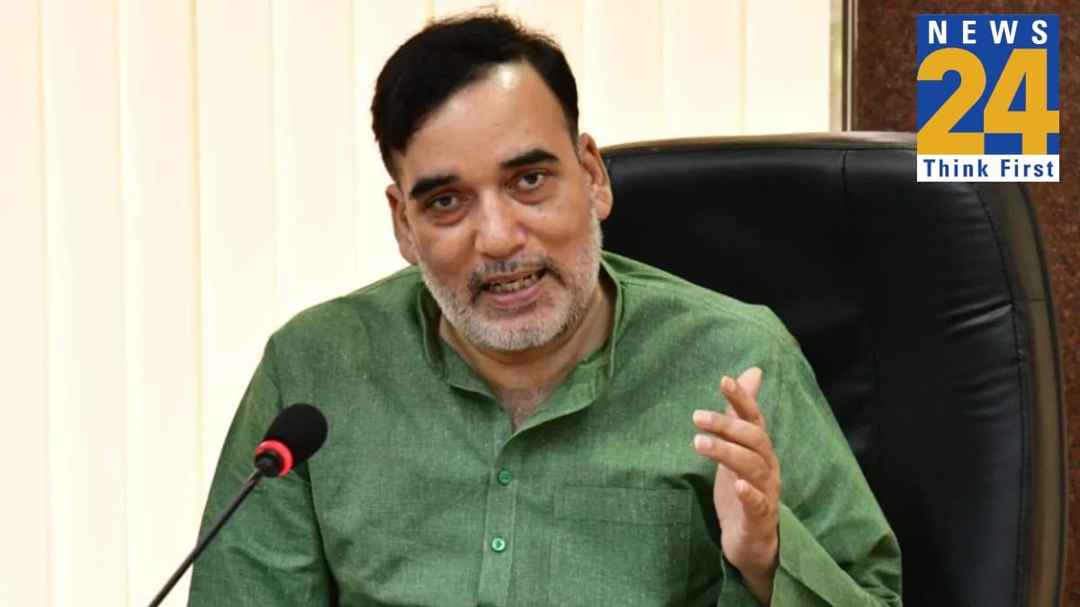 1100 पेड़ काटने पर केजरीवाल सरकार सख्त, आरोप- DDA ने अवैध तरीके से काटे